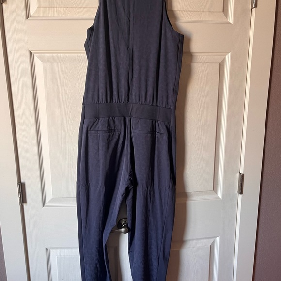 Athleta Brooklyn Jumpsuit. Size 4. - Picture 3 of 6